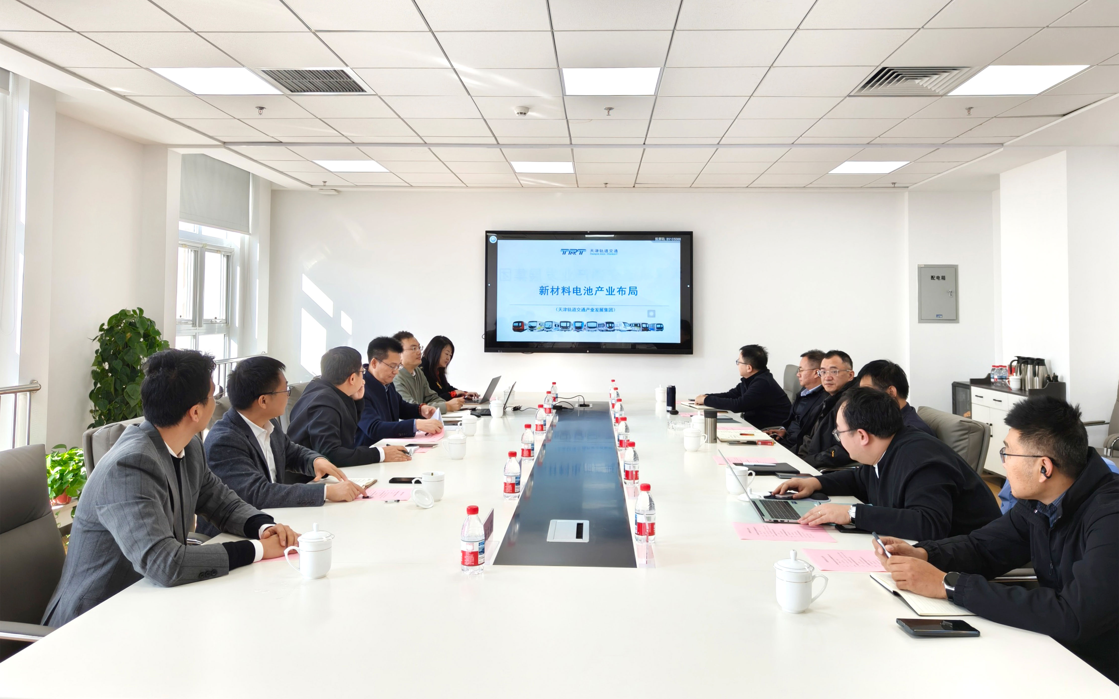 为方能源携手天津轨道交通、贝特瑞，共筑轨交钠电应用新未来